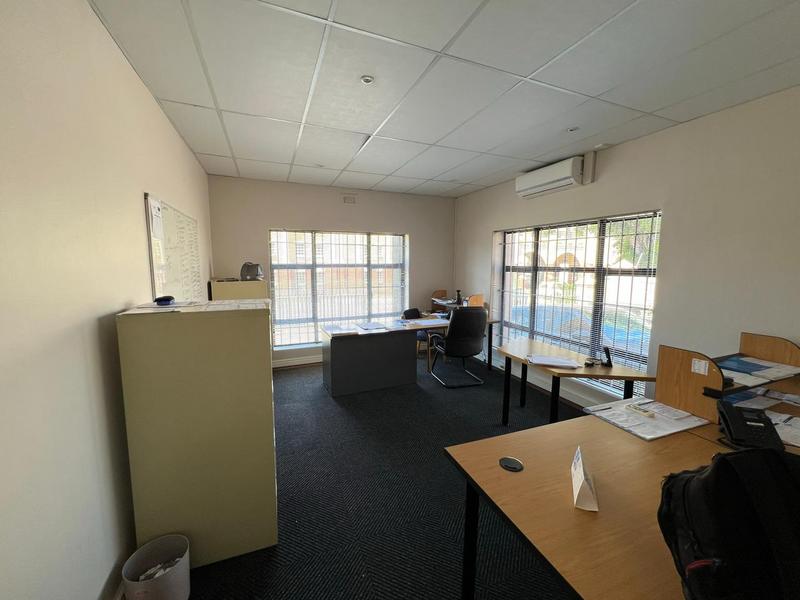 To Let commercial Property for Rent in Newton Park Eastern Cape